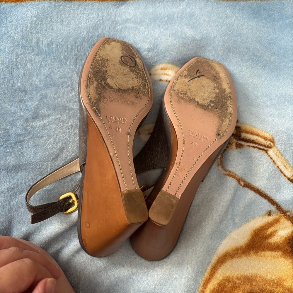 Prada Women's Gray Slingback Heels - Picture 4 of 7